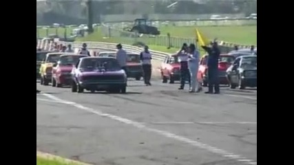 Луд прави демонстрация на своя Ss