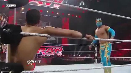 Sin Cara Vs. Primo Wwe Raw 11-04-11