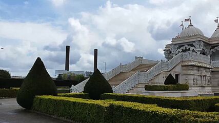 Baps Shri Swaminarayan Mandir, London