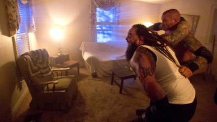 Randy Orton vs. Bray Wyatt - House of Horrors Match: WWE Payback 2017 (WWE Network Exclusive)