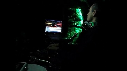 2015-09-03_03h34m59