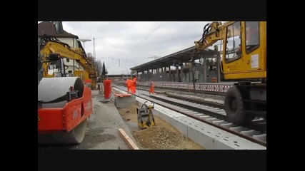 Железопътен багер Liebherr A900bzw в действие