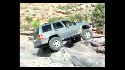Jeep Grand Cherokee off road