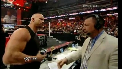 Ледения Стив Остин се завръща в Raw 