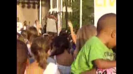 Sean Kingston - No Woman No Cry ( Bob Marley Cover)-LIVE