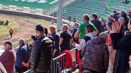 Радостта след гола на Переа