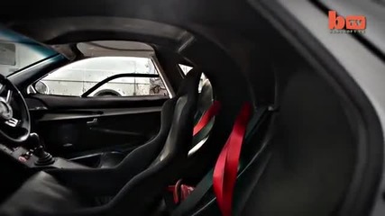 Поляк си направи реплика на Mclaren F1