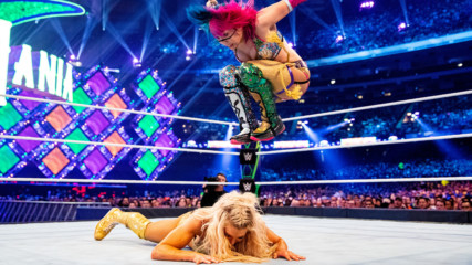 Charlotte Flair vs. Asuka – SmackDown Women’s Title Match: WrestleMania 34 (Full Match)