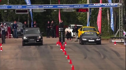 Audi R8 V10 Vs Jeep Grand Cherokee Srt8