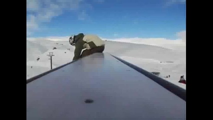 Shaun White snowboarding
