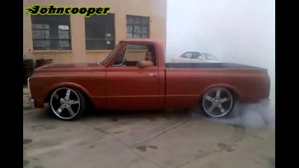 1972 Chevrolet C10 Burnout