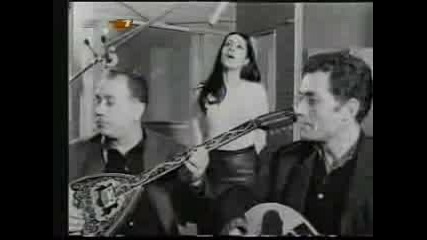 Giorgos Zampetas & Douraki - Mias pentaras niata 1967