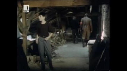 Българският сериал Мъже без мустаци (1989), 4 серия - Любовникът на госпожа Карагьозова [част 5]