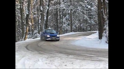 Заслужава да се види ! Subaru Impreza Wrx - Drift snow 