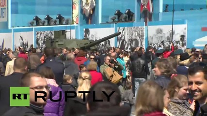 Русия: Руският танк Armata T-14 се поврежда по време на репетициите за деня на Победата