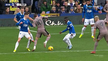 Everton vs. Tottenham Hotspur - 1st Half Highlights
