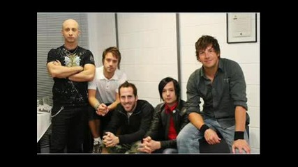 Simple Plan - Holding On