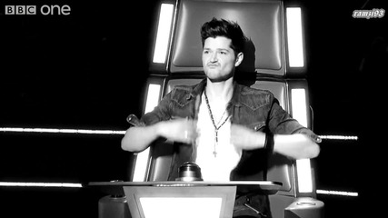 Holly Willoughby Says Hello Backstage Pass - The Voice Uk - 18.03.2012