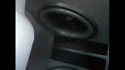 4 Fi Btl 18`` Bass In Ford Expedition