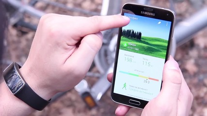 Как работи S Health и представяне на смарт часовника Samsung Galaxy Fit