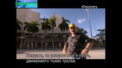 Екстремни експлозии - Взривяване на покрива на стара спортна зала в Маями 