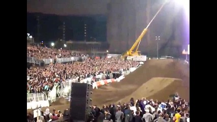 Red Bull този как падна в тълпата 