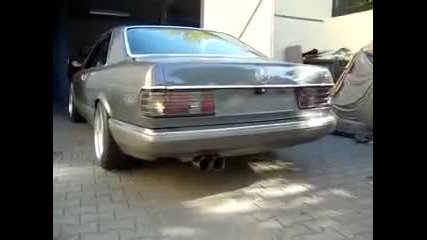 Mercedes 560 sec - Мощен рев 