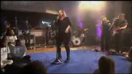 Kelly Clarkson Walk Away Live Walmart Soundcheck 2009 
