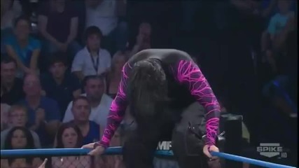 Diving Leg Drop - Jeff Hardy