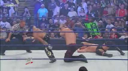 On-knees Roundhouse Kick - Rey Mysterio