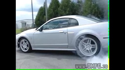 Mustang Burnout На Забавен Каданс *HQ*