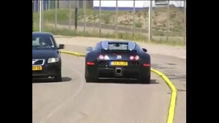 Bugatti Veyron страхотен звук 16.4 двигател