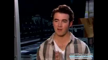 Kevin Jonas интервю! Minute To Win зад сцените! 