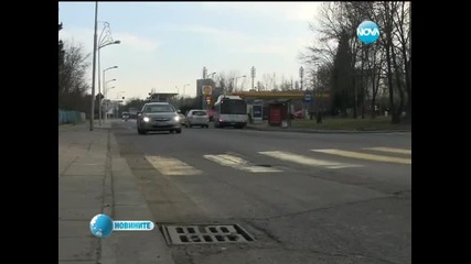 Кола прегази младо момиче при пресичане