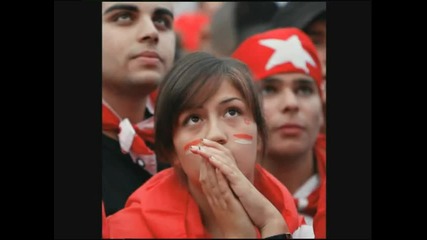 Фенките на Турция,които подкрепяха отбора си на Euro 2008