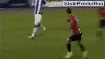 клипче за Всичките голове, трикове, финтове на Кристиано за сезон 2008/2009 