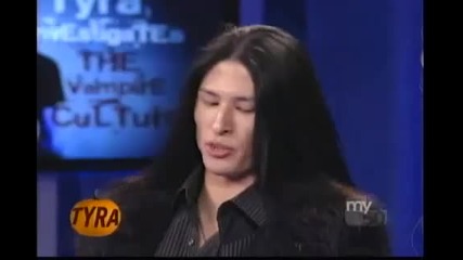 Тайра разследва културата на вампирите, Част 1 