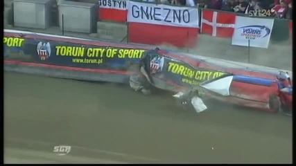 Sayfutdinov crash. Czech Republic Speedway Gp 2010 - Heat 15 