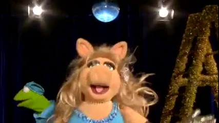 Ashley Tisdale & die Muppets - Bob To The Top - Music Video 