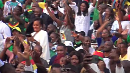 Cameroon: Hundreds gather in outdoor fan zone to experience AFCON match