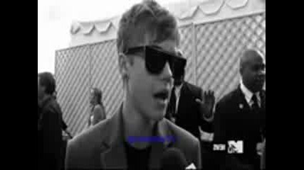 Justin Bieber interview at 2011 Mtv Movie Awards (june 5) (video Backstage)