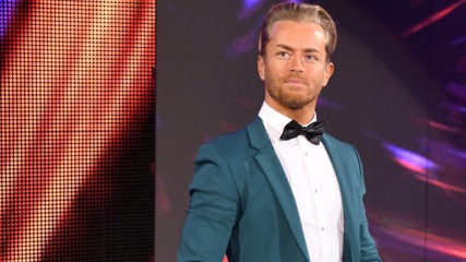 Звездите от WWE реагират на дебюта на Дрейк Маверик