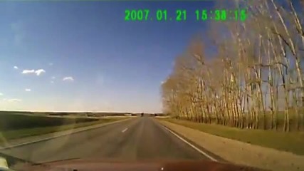 Неочаквана изненада от насрещнопреминаващ камион