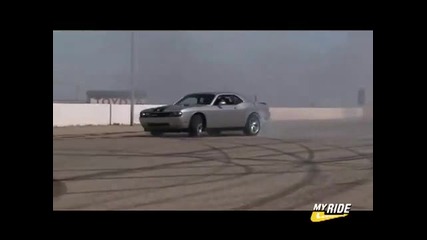 Машина За Съсипване На Гуми Dodge Challenger 2008