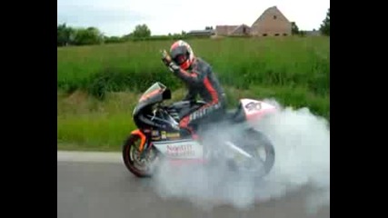 Burn Out Aprilia Rs 250