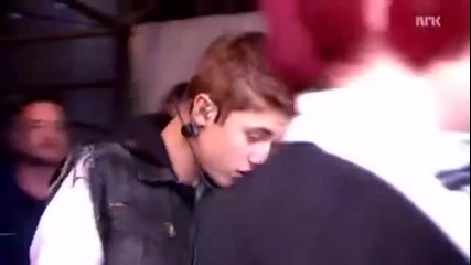 Justin Bieber - Baby (live in Oslo - May 30th 2012) - uget