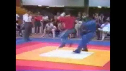 Адски ритник в главата
