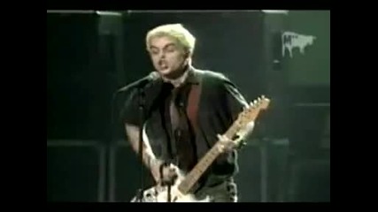 Green day - She Live at Chicago ( lyrics )
