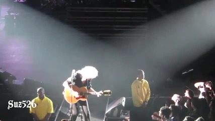 9 Queen (featuring Brian May) Love of My Life - London(1 day) 7.11.12