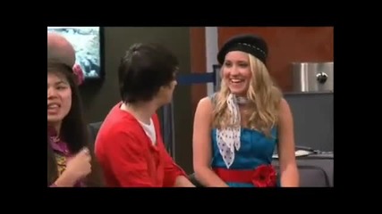 lily and oliver real kiss ( emily osment and mitchel musso ) 